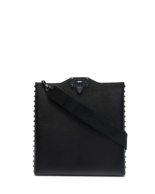 Valentino Garavani Rockstud Alcove shoulder bag Fashionable Crossbody Bags At Special Offers Valentino Garavani Rockstud Alcove shoulder bag Fashionable Crossbody Bags At Special Offers