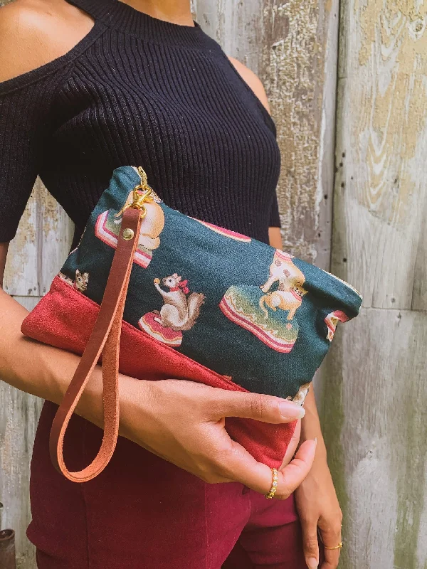 Cirque du Forêt Wristlet The Best Handbag Deals Are Available Now